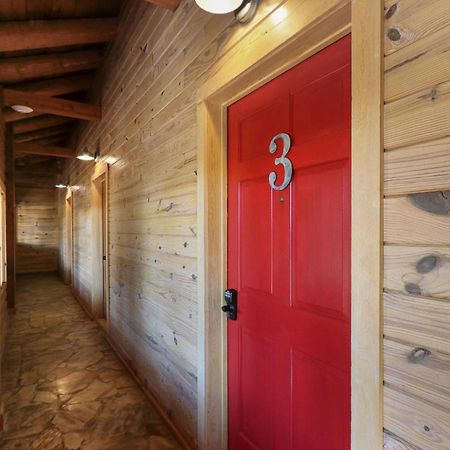 Wimberley Log Cabins Resort And Suites- Unit 3 Eksteriør bilde